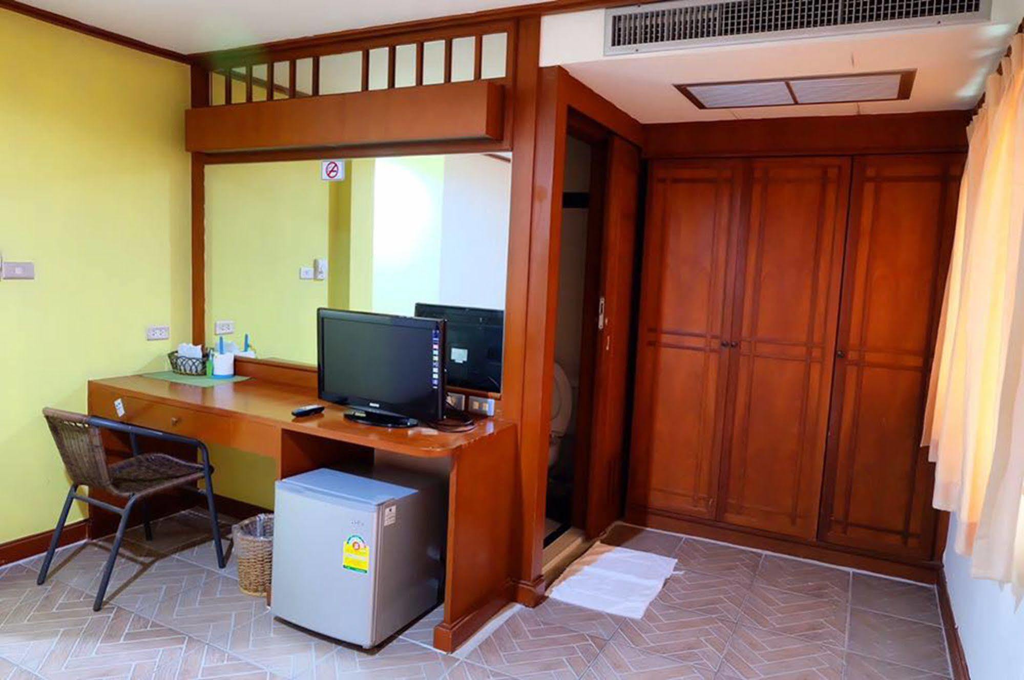 Kaneng Guesthouse Hua Hin Exterior photo